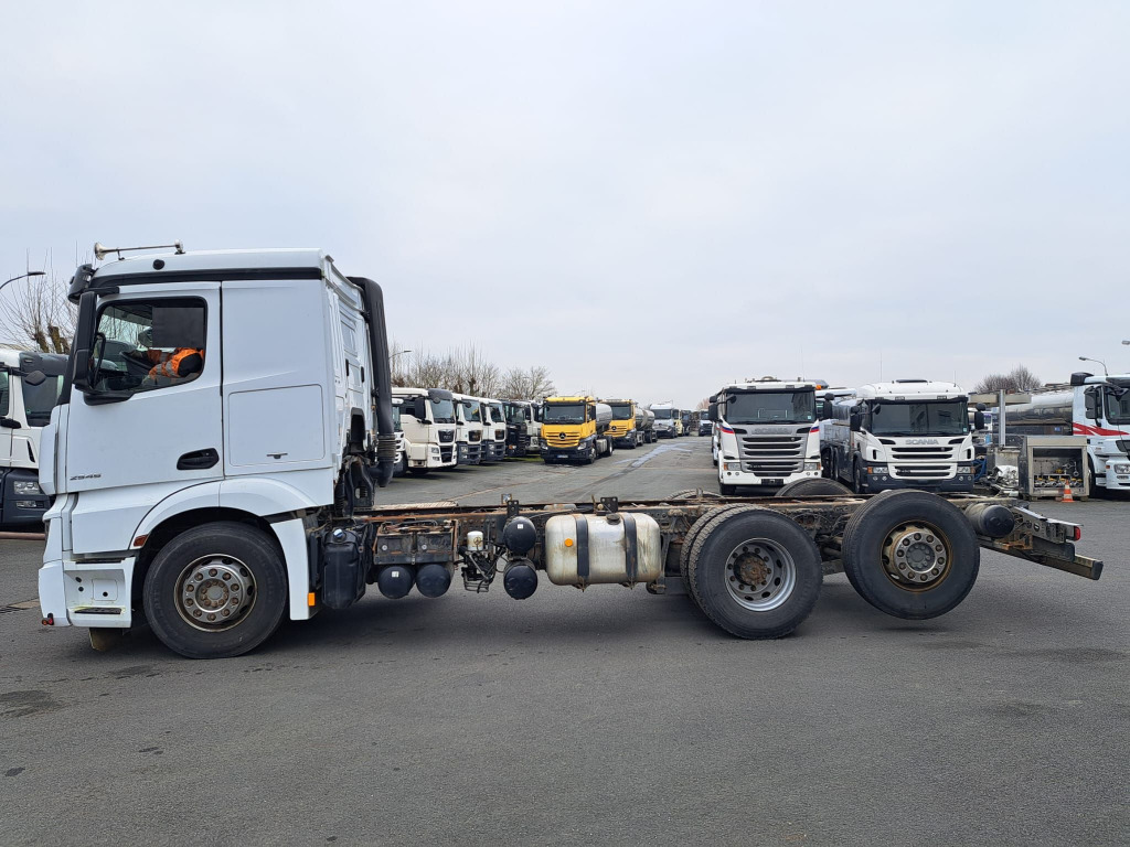 Mercedes Benz Actros 2545 L 6x2 Motorschaden(Nr. 5785) - الشاسيه شاحنة: صور 2 Mercedes Benz Actros 2545 L 6x2 Motorschaden(Nr. 5785) - الشاسيه شاحنة: صور 2