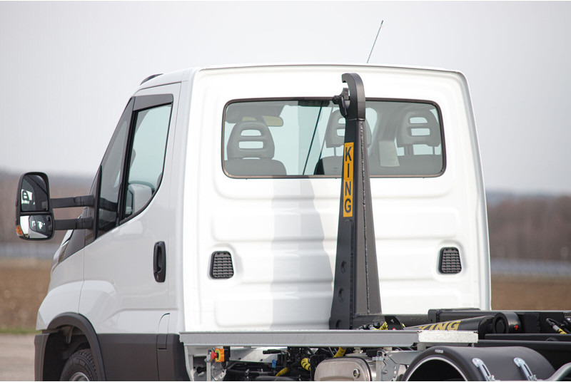 Iveco Daily 70C18 - شاحنة ذات الخطاف: صور 3 Iveco Daily 70C18 - شاحنة ذات الخطاف: صور 3