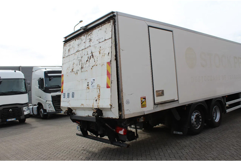 Scania P320 * EURO5 * 6X2 * CARRIER SUPRA 750 * MANUAL * - مبردة شاحنة: صور 5 Scania P320 * EURO5 * 6X2 * CARRIER SUPRA 750 * MANUAL * - مبردة شاحنة: صور 5