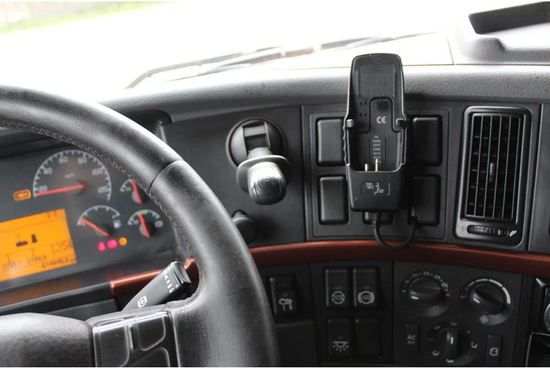 شاحنة جرار Volvo FH 16.550 * MANUAL * 6X4 *: صور 19 شاحنة جرار Volvo FH 16.550 * MANUAL * 6X4 *: صور 19