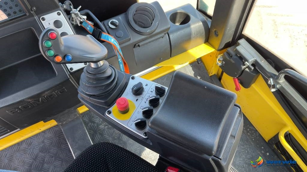 Bomag BW 174 AP-4V  إيجار Bomag BW 174 AP-4V: صور 20