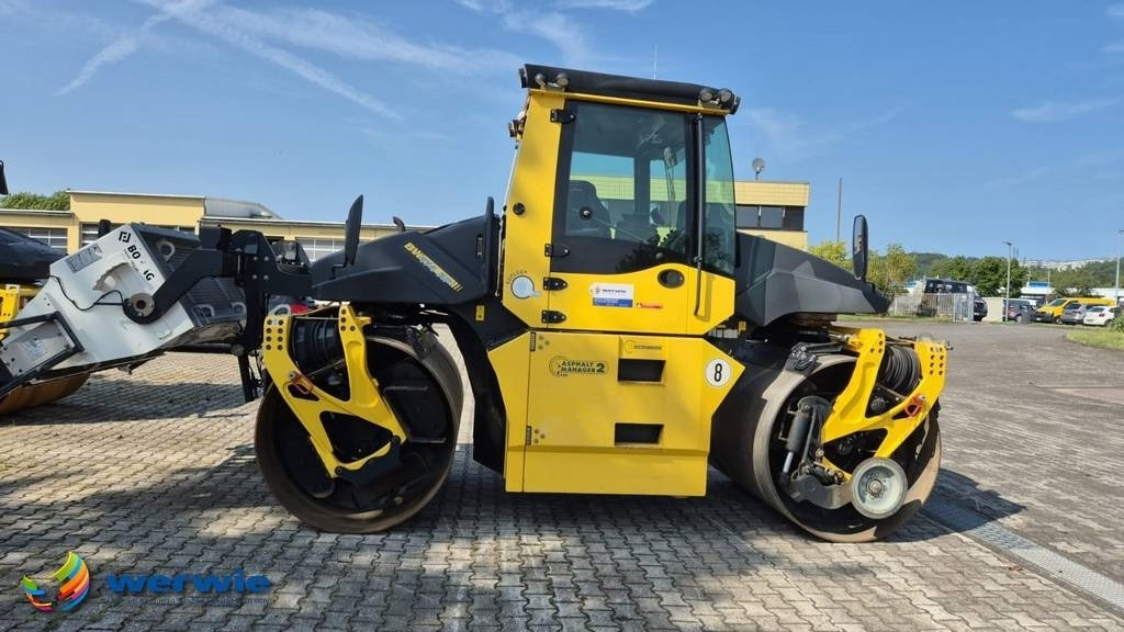Bomag BW 174 AP-4i AM - مدحلة الأسفلت: صور 1 Bomag BW 174 AP-4i AM - مدحلة الأسفلت: صور 1