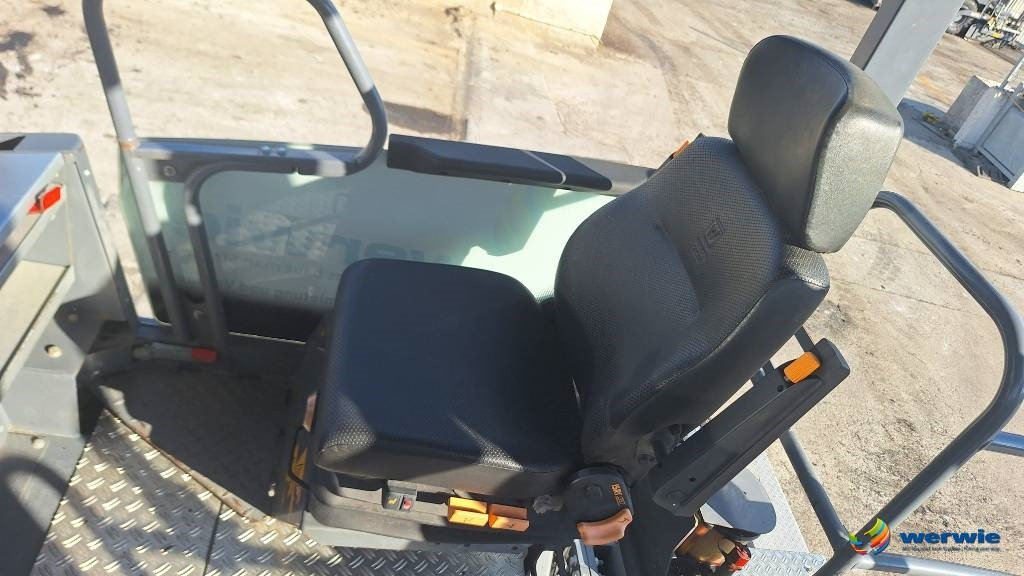 Vögele SUPER 1800-3i / AB500-3TV (2,55 - 5,00 m)  إيجار Vögele SUPER 1800-3i / AB500-3TV (2,55 - 5,00 m): صور 22 Vögele SUPER 1800-3i / AB500-3TV (2,55 - 5,00 m)  إيجار Vögele SUPER 1800-3i / AB500-3TV (2,55 - 5,00 m): صور 22