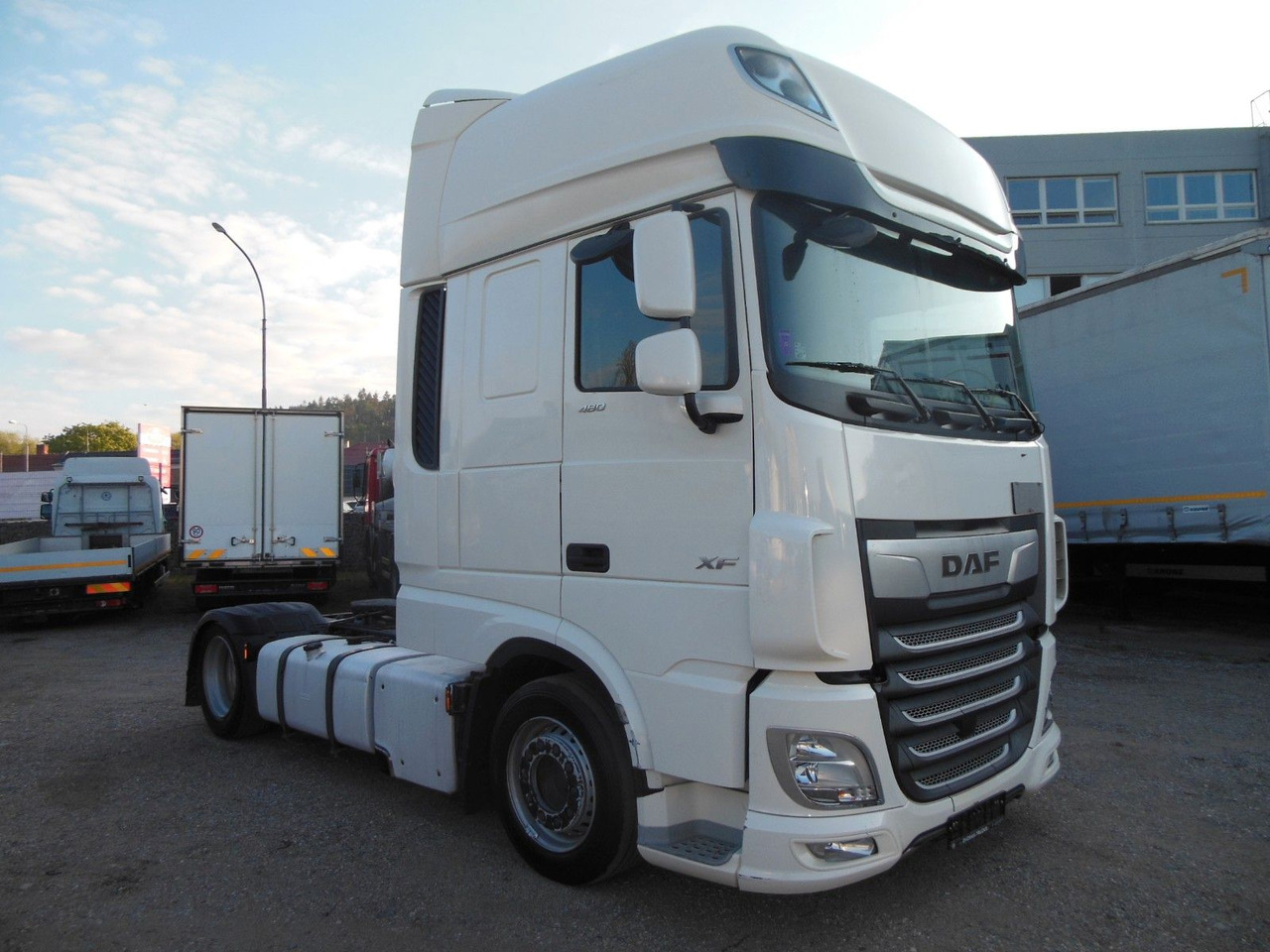 DAF XF 106.480 SSC, LOWDECK, STANDKLIMA, TOP!!! - شاحنة جرار: صور 2 DAF XF 106.480 SSC, LOWDECK, STANDKLIMA, TOP!!! - شاحنة جرار: صور 2