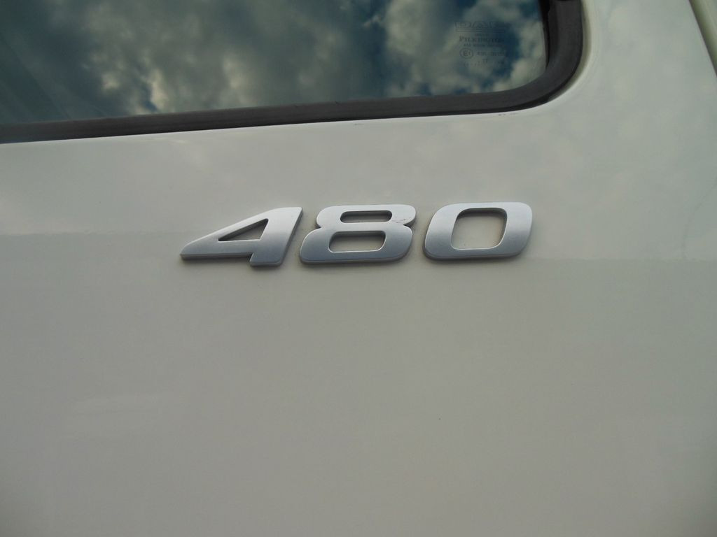 DAF XF 106.480 SSC, LOWDECK, STANDKLIMA - شاحنة جرار: صور 5 DAF XF 106.480 SSC, LOWDECK, STANDKLIMA - شاحنة جرار: صور 5