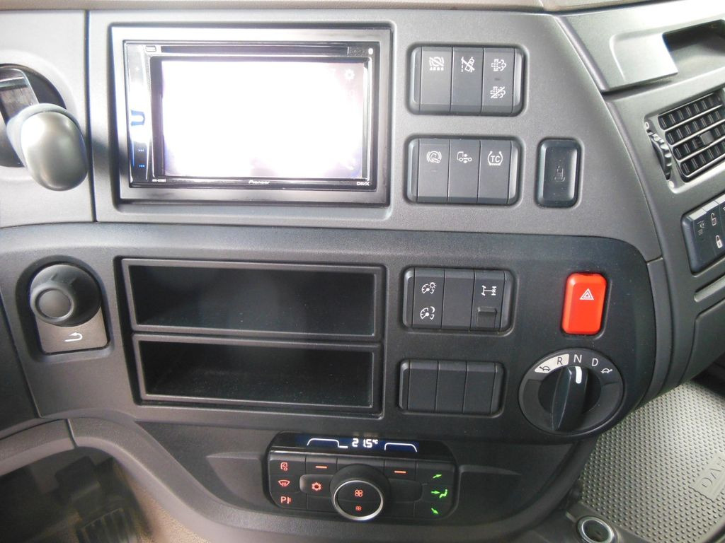 شاحنة جرار DAF XF 106.530 SSC, HYDRAULIK, STAND KLIMA, TOP DAF XF 106.530 SSC, HYDRAULIK, STAND KLIMA, TOP: صور 16 شاحنة جرار DAF XF 106.530 SSC, HYDRAULIK, STAND KLIMA, TOP DAF XF 106.530 SSC, HYDRAULIK, STAND KLIMA, TOP: صور 16