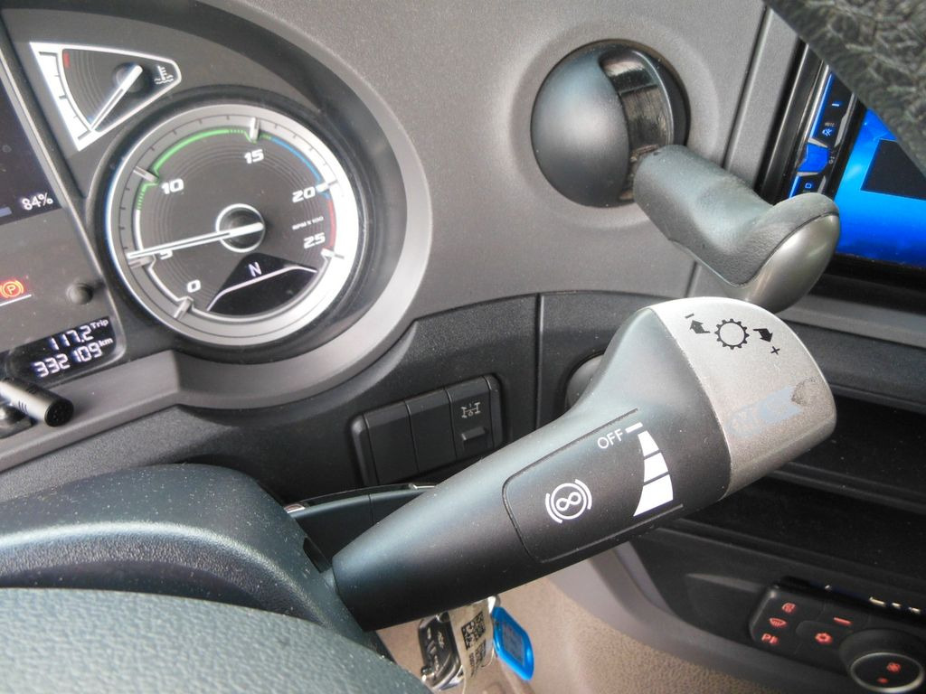 شاحنة جرار DAF XF 106.530 SSC, HYDRAULIK, STAND KLIMA, TOP DAF XF 106.530 SSC, HYDRAULIK, STAND KLIMA, TOP: صور 14 شاحنة جرار DAF XF 106.530 SSC, HYDRAULIK, STAND KLIMA, TOP DAF XF 106.530 SSC, HYDRAULIK, STAND KLIMA, TOP: صور 14