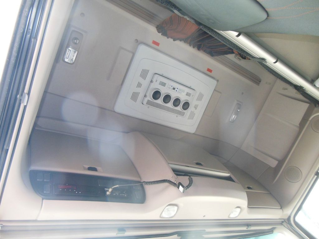 شاحنة جرار DAF XF 106.530 SSC, HYDRAULIK, STAND KLIMA, TOP DAF XF 106.530 SSC, HYDRAULIK, STAND KLIMA, TOP: صور 9 شاحنة جرار DAF XF 106.530 SSC, HYDRAULIK, STAND KLIMA, TOP DAF XF 106.530 SSC, HYDRAULIK, STAND KLIMA, TOP: صور 9