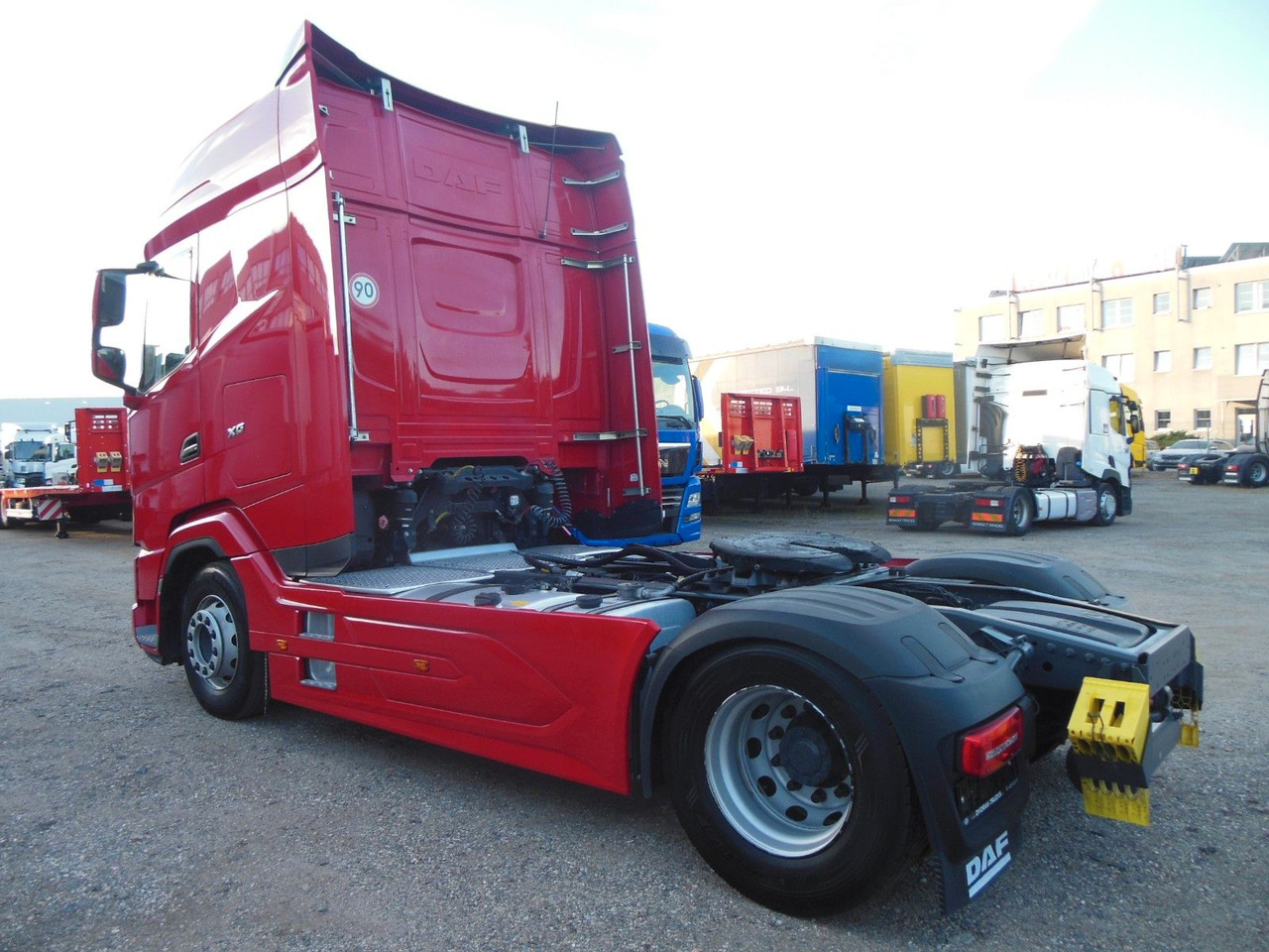 DAF XG 480, KIPPHYDRAULIK, STANDKLIMA, WIE NEUE!!! - شاحنة جرار: صور 4 DAF XG 480, KIPPHYDRAULIK, STANDKLIMA, WIE NEUE!!! - شاحنة جرار: صور 4