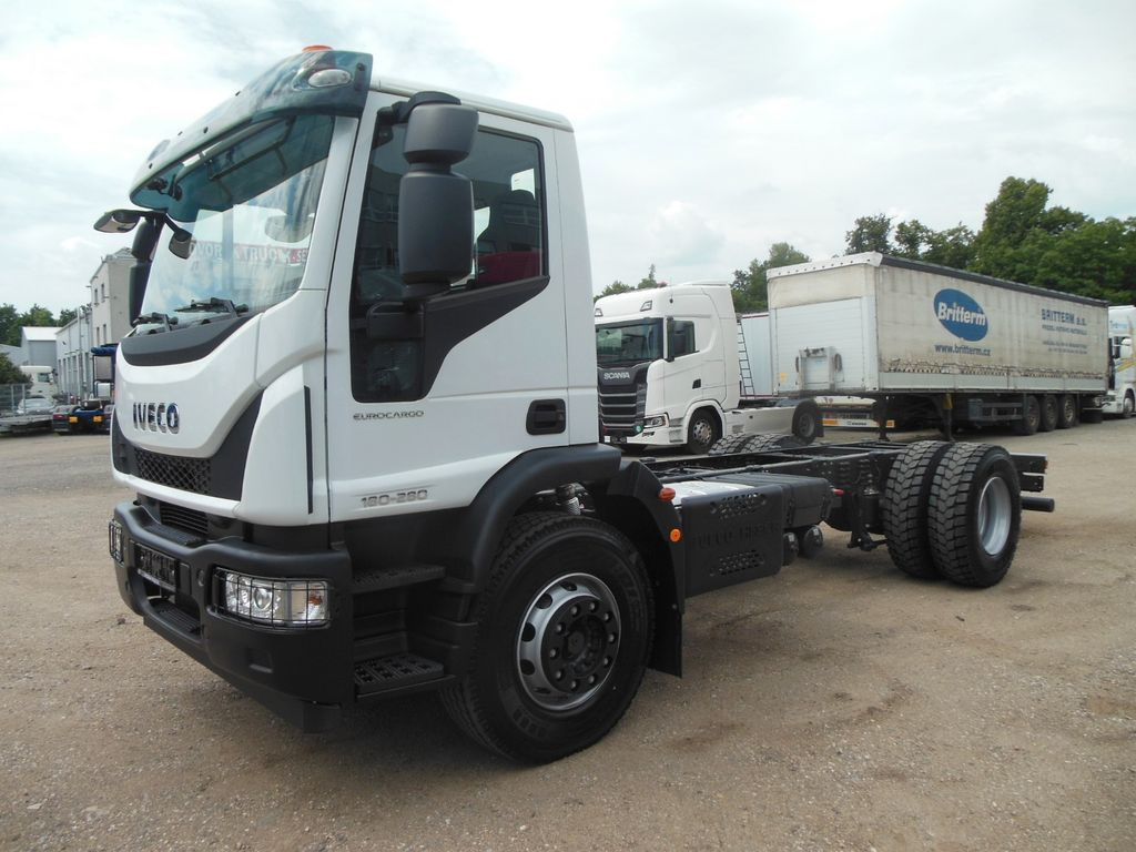 Iveco EUROCARGO ML 180E28/P, PTO - الشاسيه شاحنة: صور 1 Iveco EUROCARGO ML 180E28/P, PTO - الشاسيه شاحنة: صور 1
