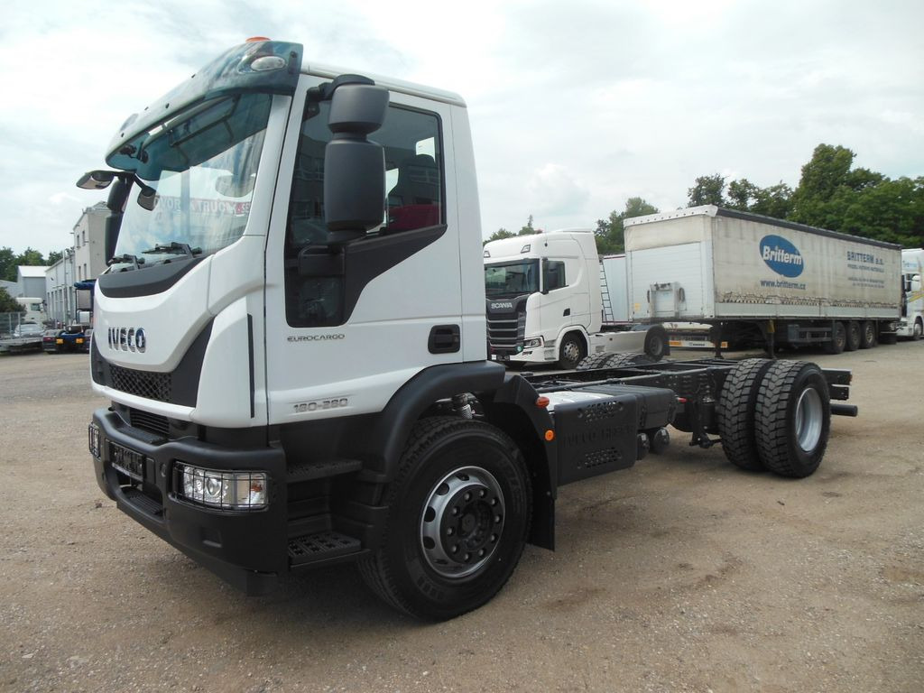 Iveco EUROCARGO ML 180E28/P, PTO - الشاسيه شاحنة: صور 1 Iveco EUROCARGO ML 180E28/P, PTO - الشاسيه شاحنة: صور 1