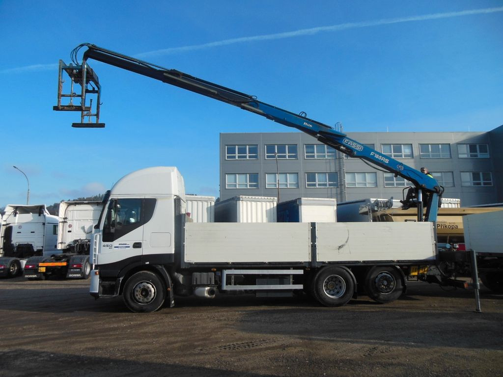 شاحنة كرين, شاحنات مسطحة Iveco STRALIS AS 260S45, 6X2, MANUELL, FASSI F185: صور 16
