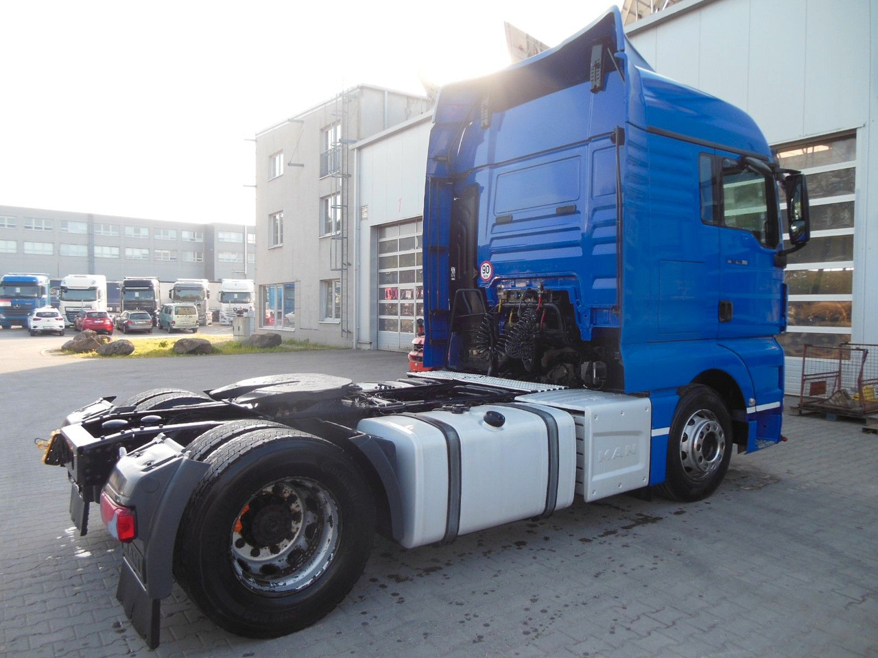 MAN TGX 18.480 BLS, MANUELL, STANDART - شاحنة جرار: صور 3 MAN TGX 18.480 BLS, MANUELL, STANDART - شاحنة جرار: صور 3