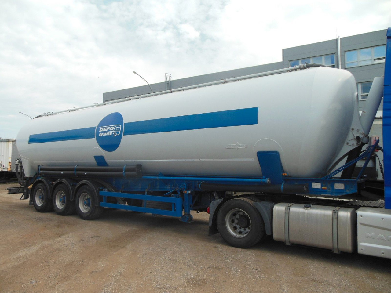 Spitzer SK 2460 CAL, 60.000 L - بلكر: صور 2 Spitzer SK 2460 CAL, 60.000 L - بلكر: صور 2