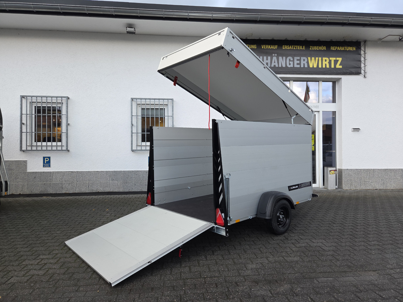 ALUBOXX Deckelanhänger GTB 1350 VT3 Ultra Low 251x151cm 1350kg - مقطورة دراجة نارية: صور 1 ALUBOXX Deckelanhänger GTB 1350 VT3 Ultra Low 251x151cm 1350kg - مقطورة دراجة نارية: صور 1