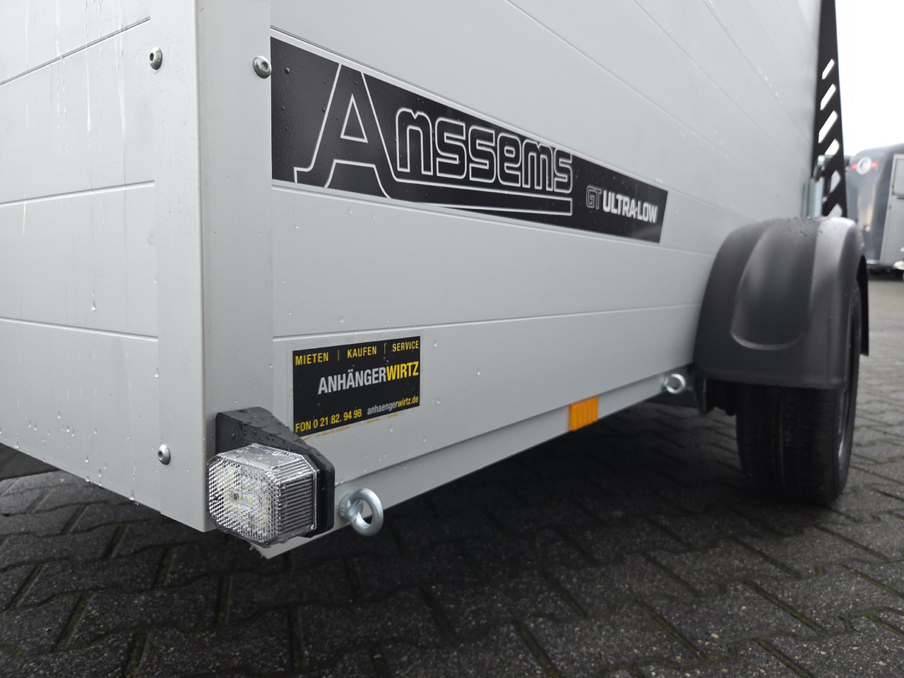 ALUBOXX Deckelanhänger GTB 1350 VT3 Ultra Low 251x151cm 1350kg - مقطورة دراجة نارية: صور 4 ALUBOXX Deckelanhänger GTB 1350 VT3 Ultra Low 251x151cm 1350kg - مقطورة دراجة نارية: صور 4