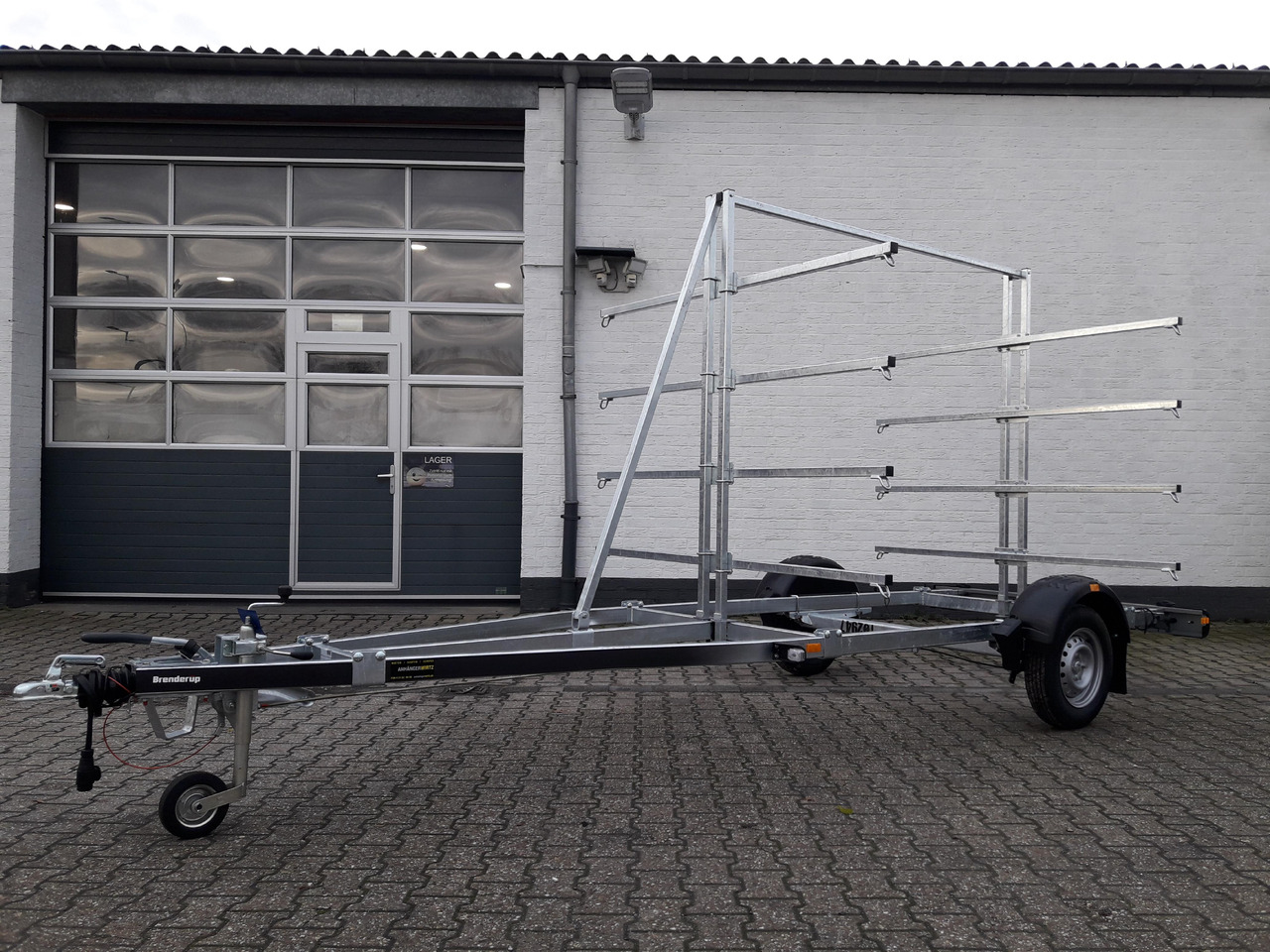 Brenderup Boattrailer Bootsanhänger 161000B CX Kanu / Kayak SUP Board Gestell 1000kg Online Aktion - مقطورة القارب: صور 1 Brenderup Boattrailer Bootsanhänger 161000B CX Kanu / Kayak SUP Board Gestell 1000kg Online Aktion - مقطورة القارب: صور 1