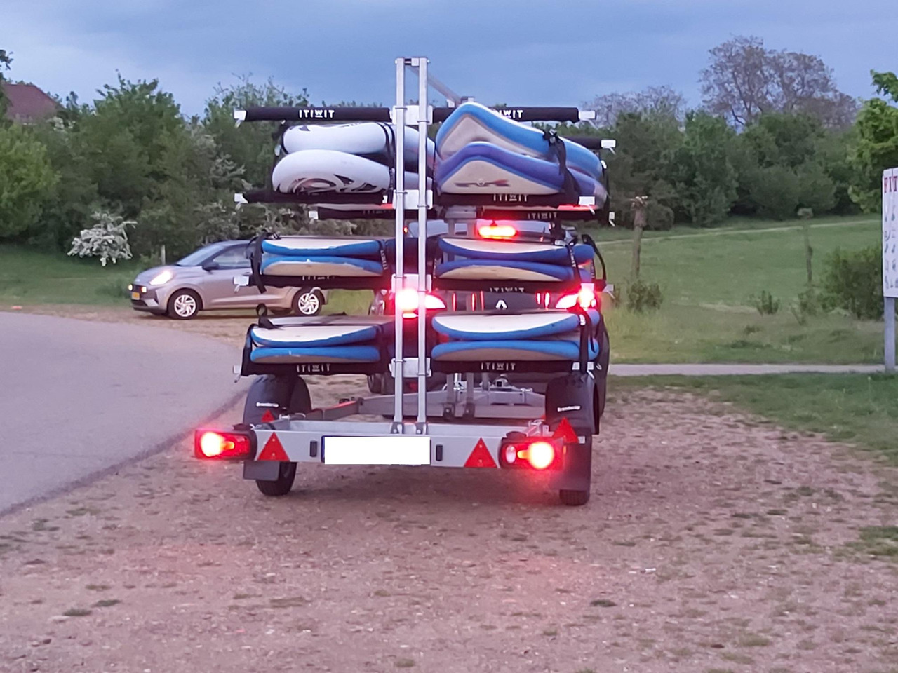 Brenderup Boattrailer Bootsanhänger 8116 160750UB Kanu/Kayak SUP Board Gestell 750kg 306002 - مقطورة القارب: صور 2 Brenderup Boattrailer Bootsanhänger 8116 160750UB Kanu/Kayak SUP Board Gestell 750kg 306002 - مقطورة القارب: صور 2