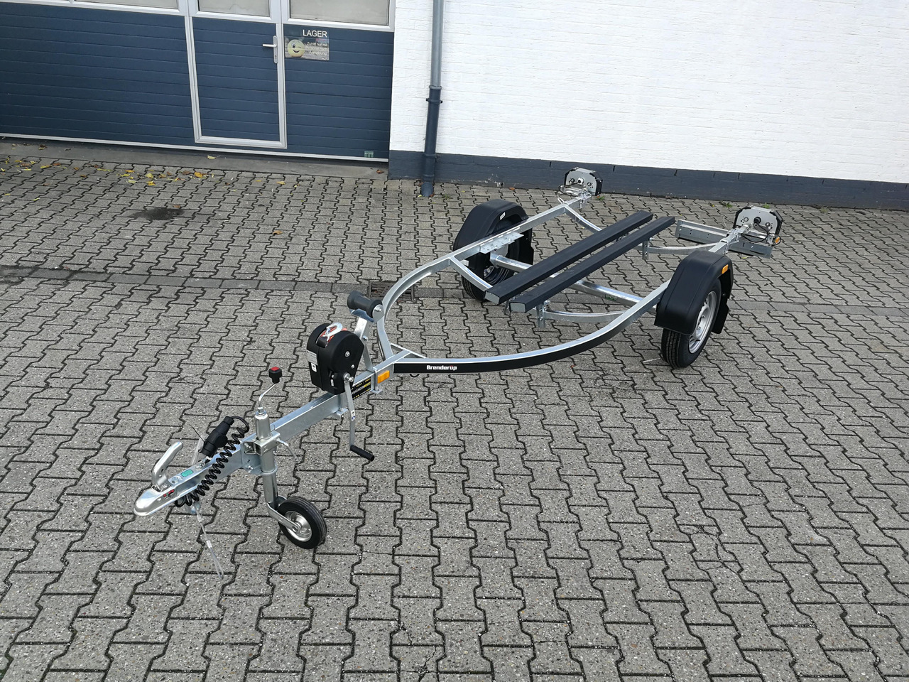 Brenderup Boot Jetski Trailer 8815UB PWC10750UBRX Langauflagen Seilwinde ( Gurtband) 750kg 311367 - مقطورة القارب: صور 2 Brenderup Boot Jetski Trailer 8815UB PWC10750UBRX Langauflagen Seilwinde ( Gurtband) 750kg 311367 - مقطورة القارب: صور 2