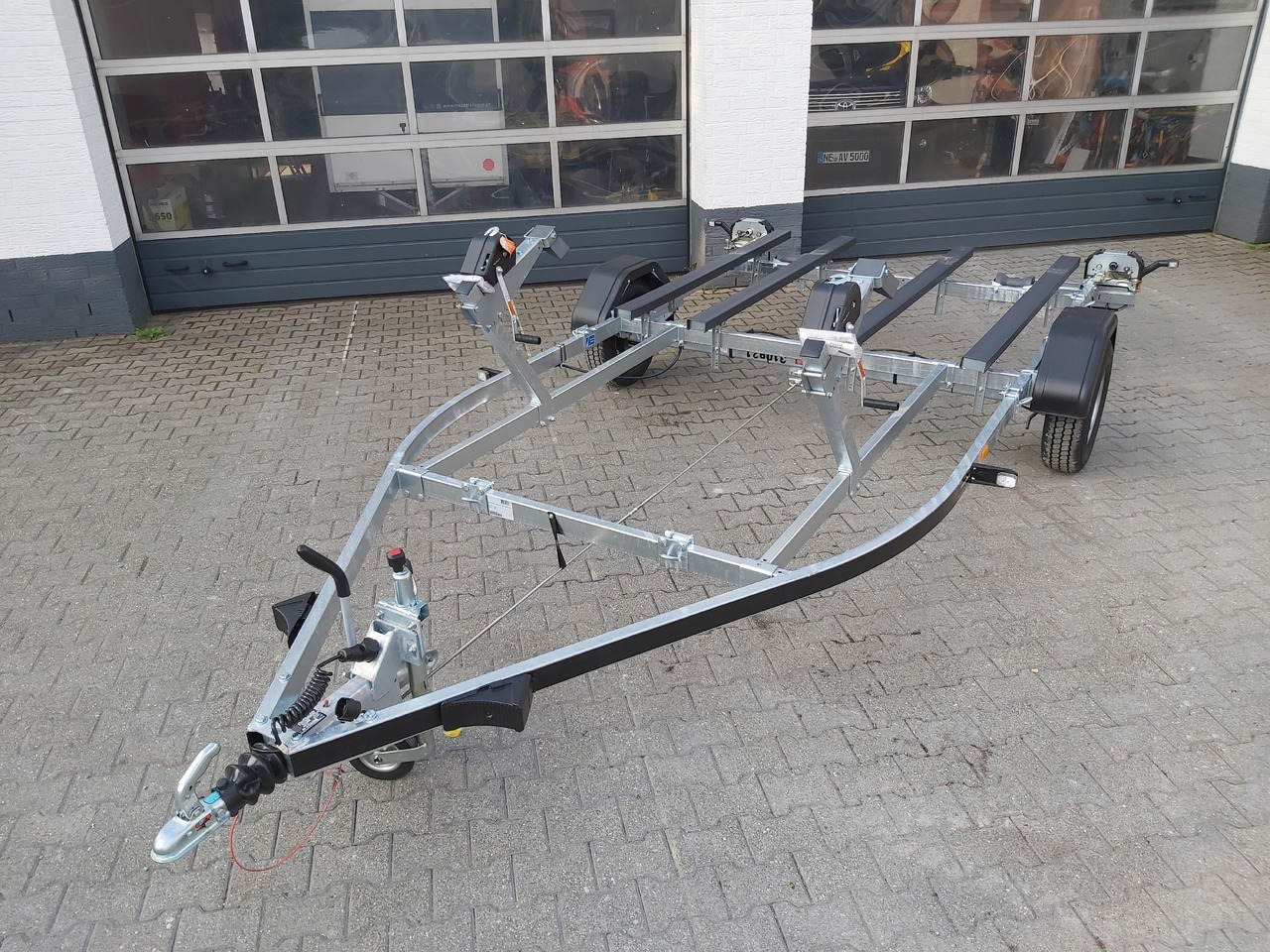 Brenderup Bootsanhänger Brenderup Doppel Jetski PWC21200BRA X-Line Langauflagen Winden 1200kg Spül - مقطورة القارب: صور 1 Brenderup Bootsanhänger Brenderup Doppel Jetski PWC21200BRA X-Line Langauflagen Winden 1200kg Spül - مقطورة القارب: صور 1
