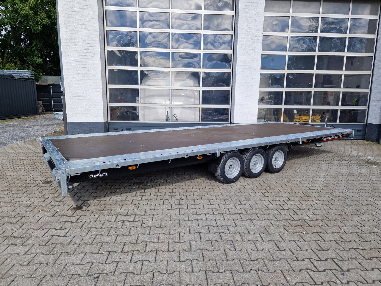 Brian James Trailer Connect 600x243cm plattform blackline Tridem 12" 3500kg - مقطورات مسطحة: صور 4 Brian James Trailer Connect 600x243cm plattform blackline Tridem 12" 3500kg - مقطورات مسطحة: صور 4