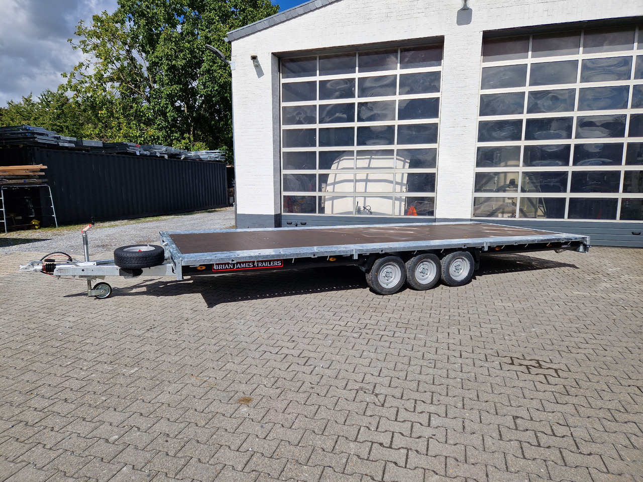 Brian James Trailer Connect 600x243cm plattform blackline Tridem 12" 3500kg - مقطورات مسطحة: صور 2 Brian James Trailer Connect 600x243cm plattform blackline Tridem 12" 3500kg - مقطورات مسطحة: صور 2