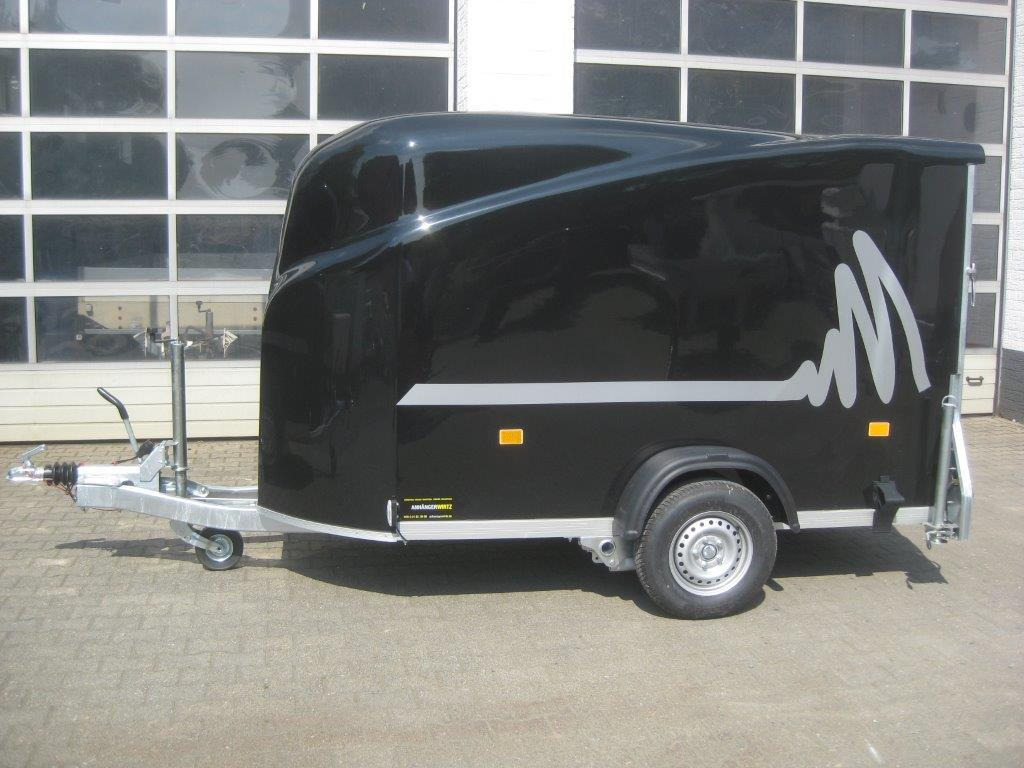 Debon Cargo 1300 300x152x168cm black aerodynamik Pullman II 100km/H 1300kg Modell 2024 - بصندوق مغلق مقطورة: صور 4 Debon Cargo 1300 300x152x168cm black aerodynamik Pullman II 100km/H 1300kg Modell 2024 - بصندوق مغلق مقطورة: صور 4