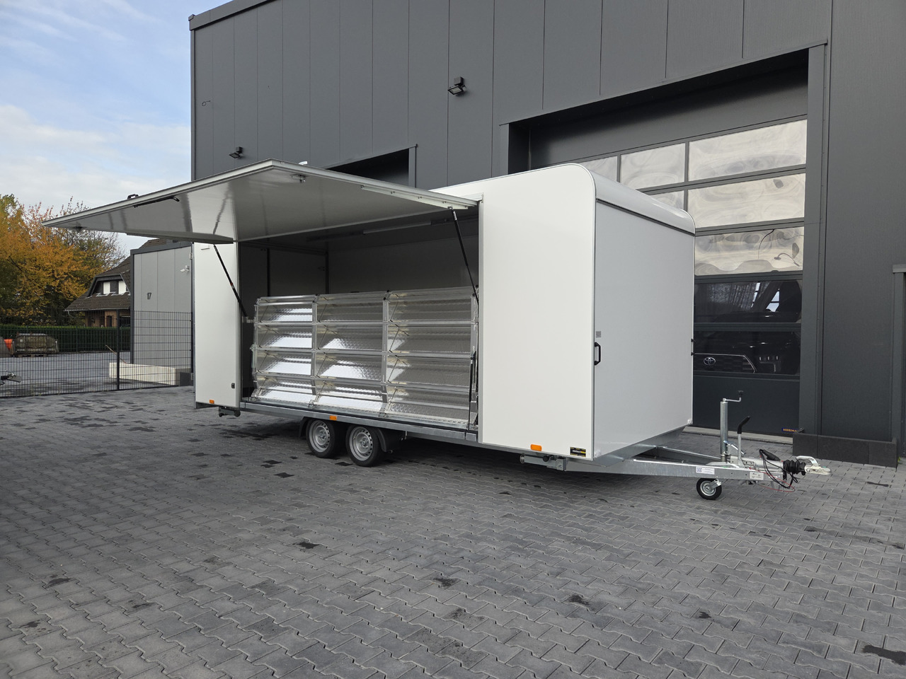 Event Trailer Koffer TWSP M 600T.01 600x230x210 Seitenklappe Treppe Hecktüren 230V 3000kg - عربة الطعام: صور 4 Event Trailer Koffer TWSP M 600T.01 600x230x210 Seitenklappe Treppe Hecktüren 230V 3000kg - عربة الطعام: صور 4