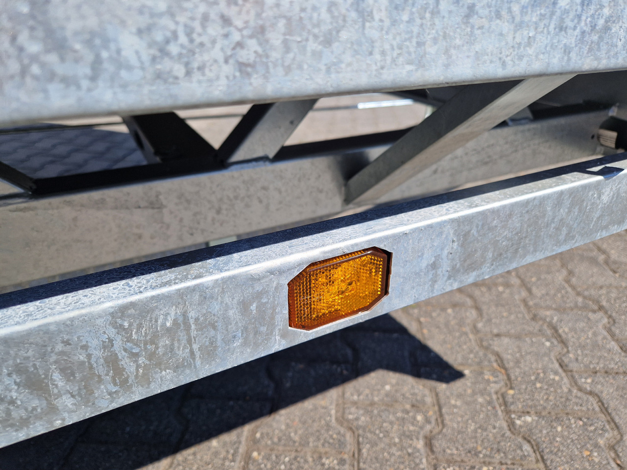 مقطورات مسطحة MEDAX - 3 3500 405x223x30cm Tridem 12" niedrig Fahrwerk (XL) 3500kg: صور 12