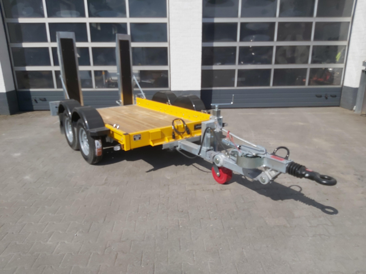 مقطورة لنقل المعدات Maschinentransporter BUILDER HVD 2500 250x139x16cm Rampen höhenverstellbare Deichsel (S) 2500kg Nato: صور 6