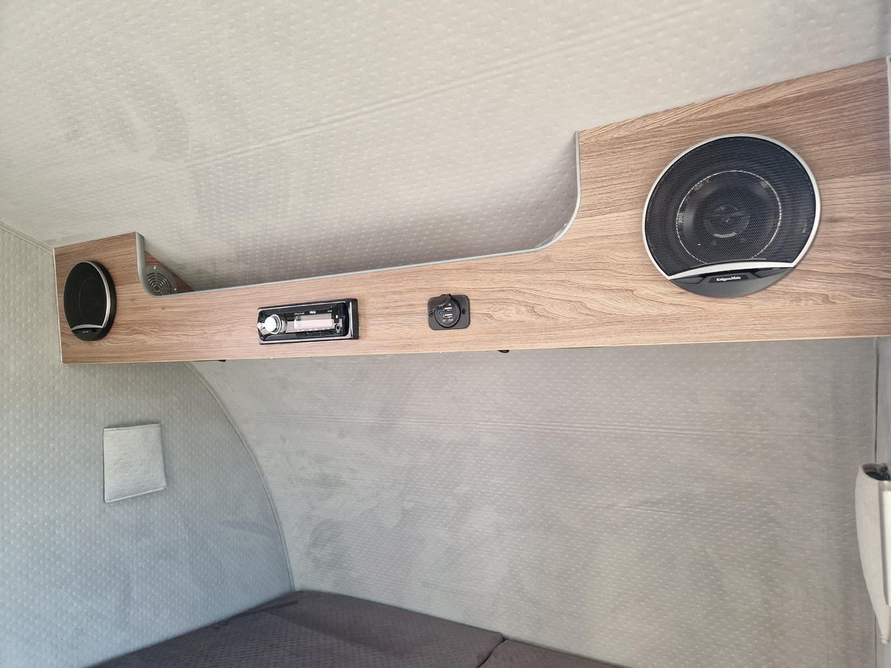 كرفان سحب Mini Camper Mini Tommy TMC25 252x140x121cm aero V1 Küche 12V/230V 100km/H 750kg gebremst Modell 24: صور 23