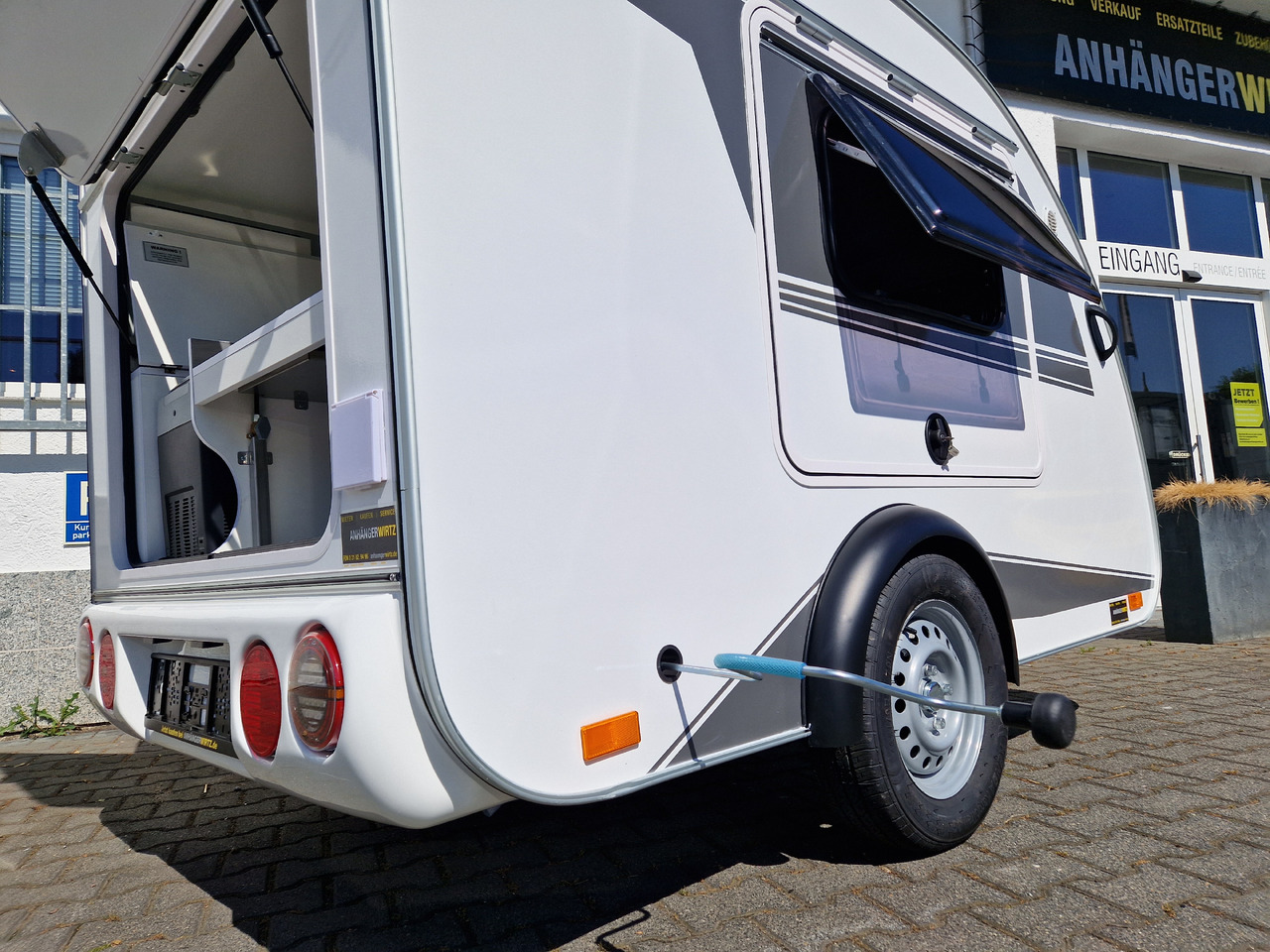 كرفان سحب Mini Camper Mini Tommy TMC25 252x140x121cm aero V1 Küche 12V/230V 100km/H 750kg gebremst Modell 24: صور 18