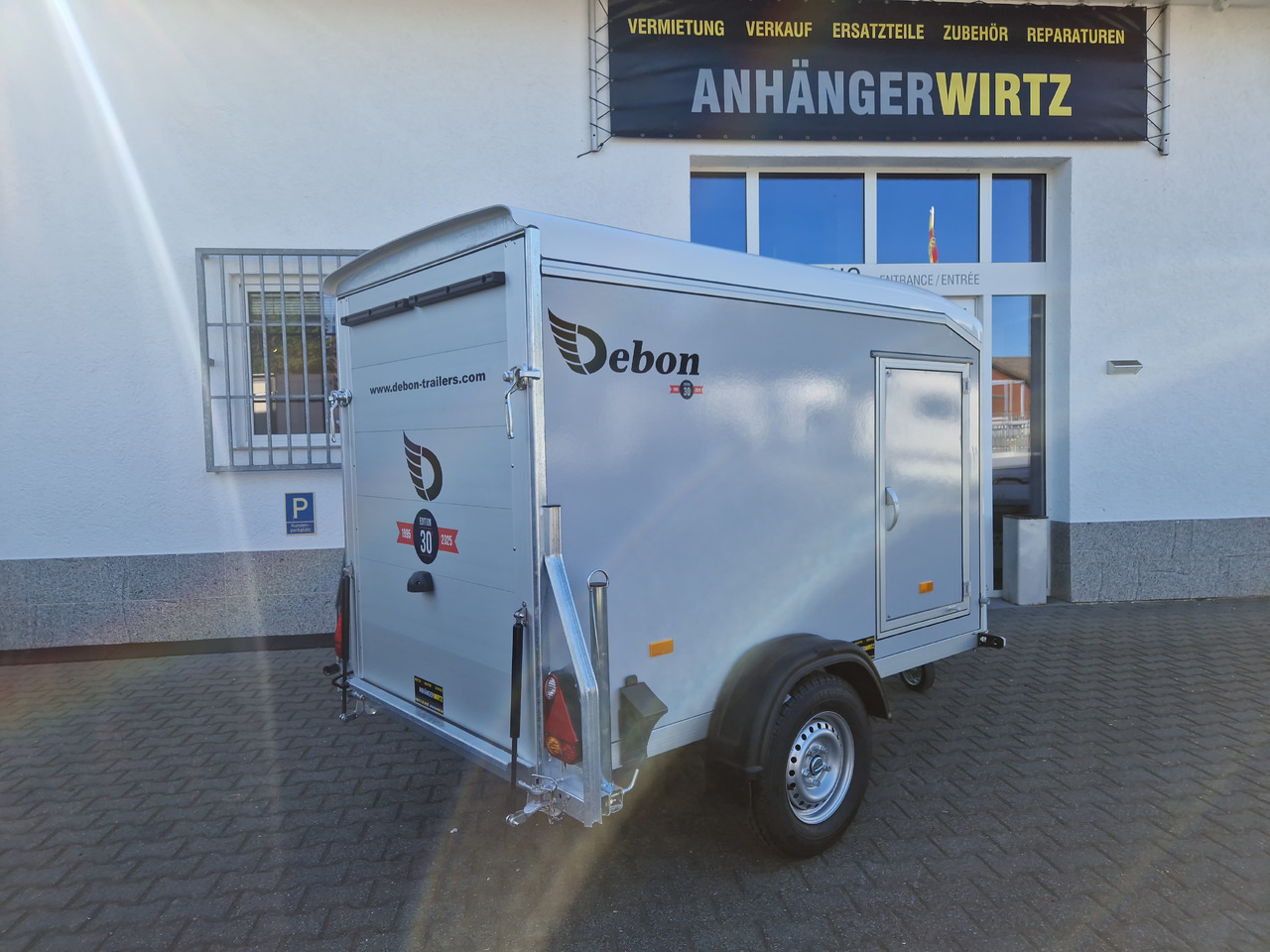 Roadster Sport C255 252x125x154cm aero Sandwich silvergrey Poly weiß Seitentür Rampekombi (S) 1300kg - مقطورات السيارات: صور 3 Roadster Sport C255 252x125x154cm aero Sandwich silvergrey Poly weiß Seitentür Rampekombi (S) 1300kg - مقطورات السيارات: صور 3