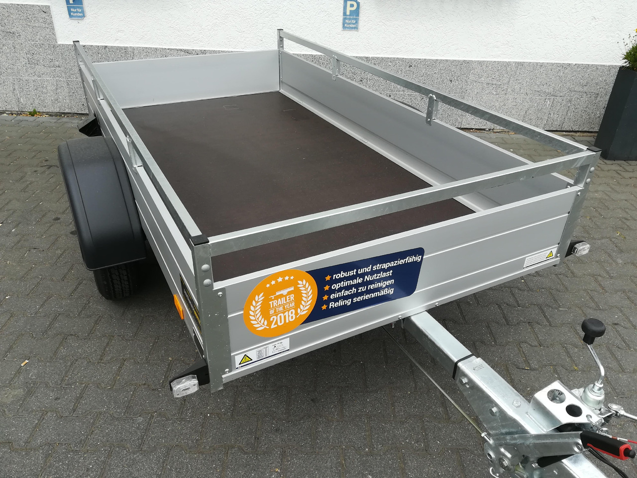 Saris Anhänger DV135 McAlu Pro MP 255x133x43cm (S) 1350kg Online Aktion Modell 2024 - مقطورات السيارات: صور 4 Saris Anhänger DV135 McAlu Pro MP 255x133x43cm (S) 1350kg Online Aktion Modell 2024 - مقطورات السيارات: صور 4