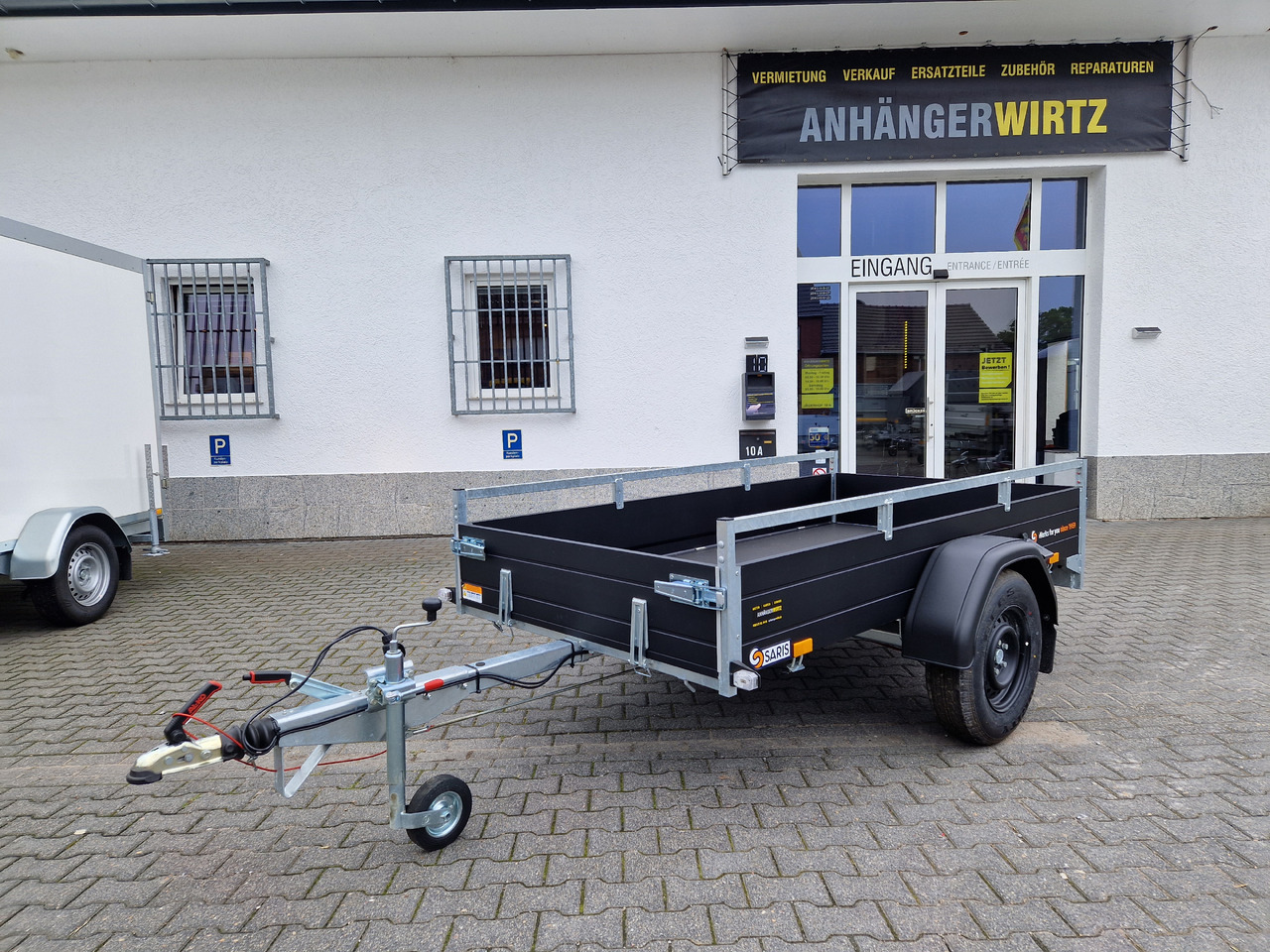 Saris Anhänger DV135 McAlu Pro MP 255x133x44cm black klappbare Vorderwand 1350kg - مقطورات السيارات: صور 2 Saris Anhänger DV135 McAlu Pro MP 255x133x44cm black klappbare Vorderwand 1350kg - مقطورات السيارات: صور 2