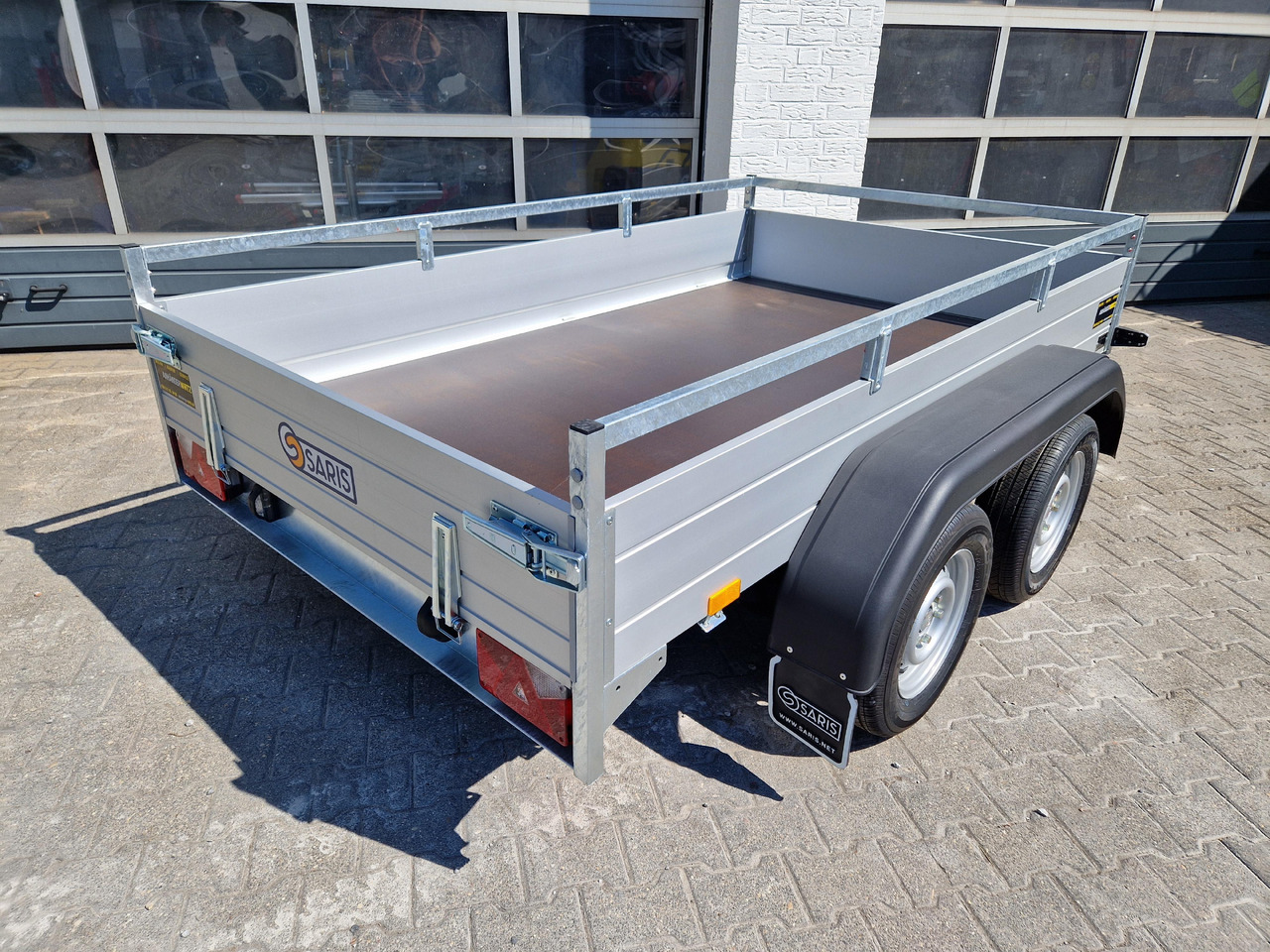 Saris Anhänger DW2000 McAlu Pro 255x153x43cm 2000kg kurz und breit - مقطورات مسطحة: صور 5 Saris Anhänger DW2000 McAlu Pro 255x153x43cm 2000kg kurz und breit - مقطورات مسطحة: صور 5