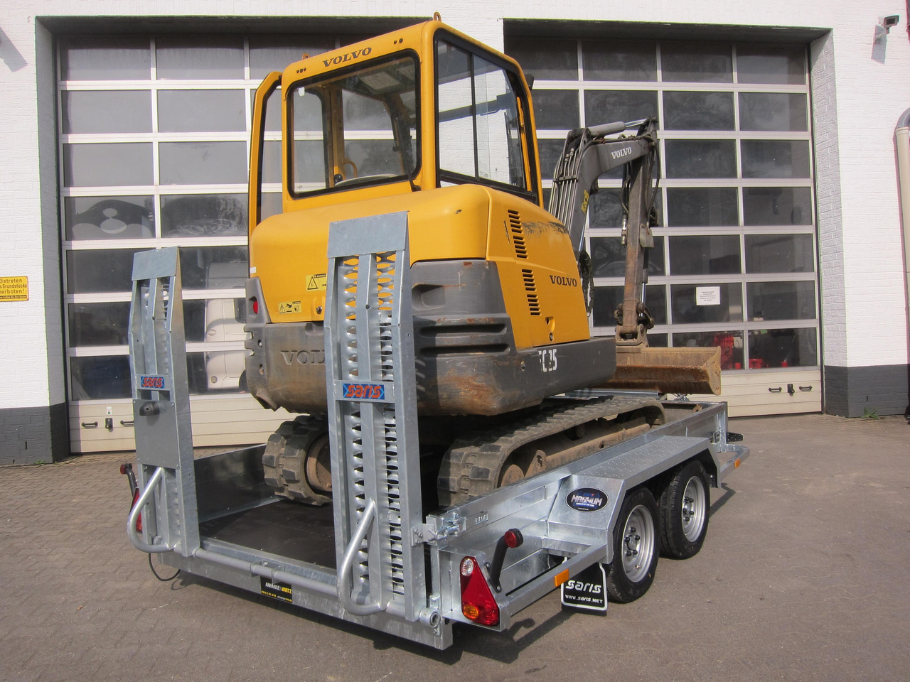 Saris Baggeranhänger Magnum Explorer 3000 V Rampen verschiebbar 3000kg Online Aktion - مقطورة لنقل المعدات: صور 3 Saris Baggeranhänger Magnum Explorer 3000 V Rampen verschiebbar 3000kg Online Aktion - مقطورة لنقل المعدات: صور 3