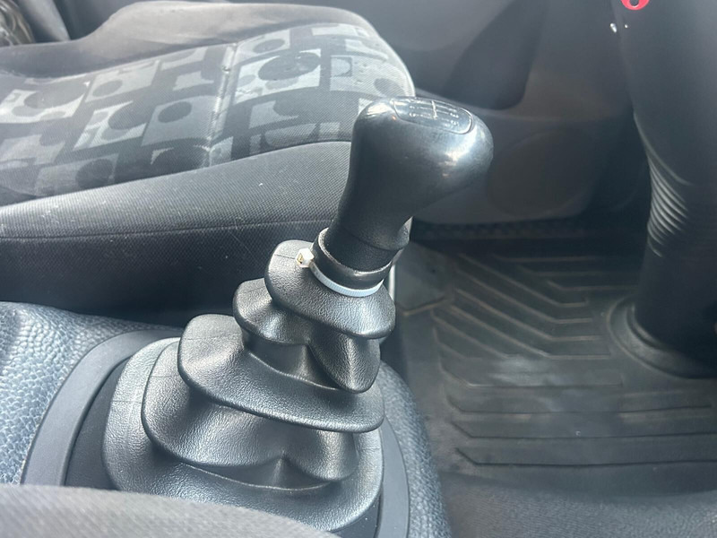 بصندوق مغلق شاحنة Mercedes-Benz Atego 816 APK/TUV 09-11 2025: صور 15