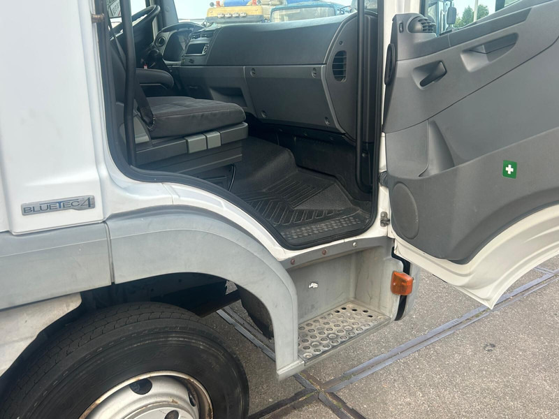 بصندوق مغلق شاحنة Mercedes-Benz Atego 816 APK/TUV 09-11 2025: صور 13