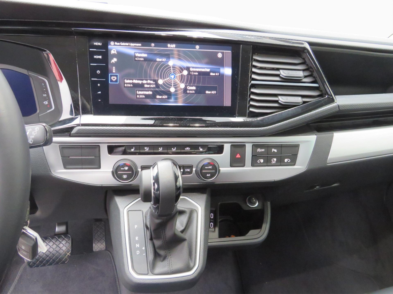 VOLKSWAGEN T6.1 Multivan Comfortline Edition Court Bluetooth - سيارة: صور 4 VOLKSWAGEN T6.1 Multivan Comfortline Edition Court Bluetooth - سيارة: صور 4