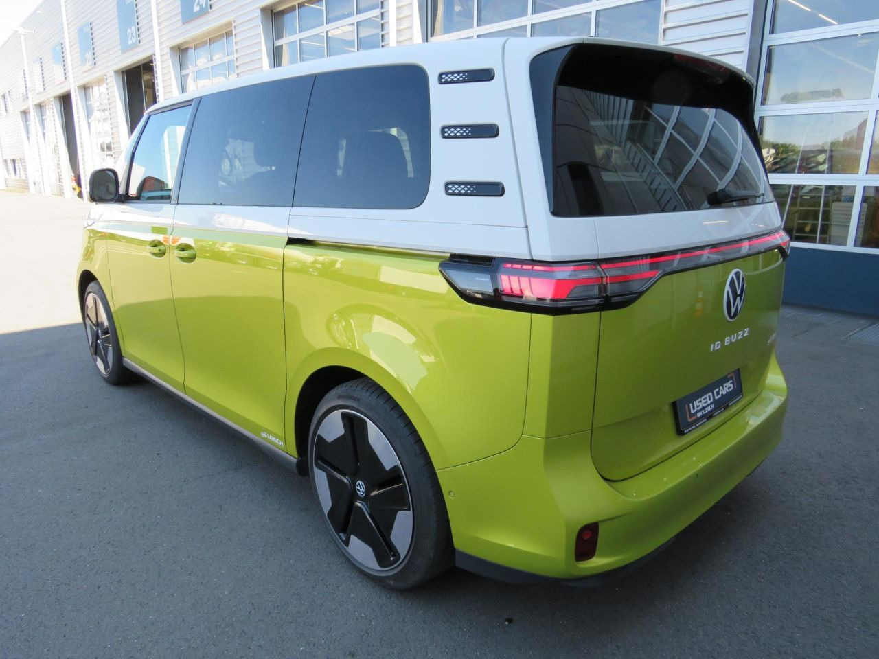 Volkswagen ID.Buzz Pro Design 150 kW Volkswagen ID.Buzz Pro Design 150 kW Klima AHK Navi ZV - حافلة صغيرة, حافلة كهربائية: صور 4 Volkswagen ID.Buzz Pro Design 150 kW Volkswagen ID.Buzz Pro Design 150 kW Klima AHK Navi ZV - حافلة صغيرة, حافلة كهربائية: صور 4
