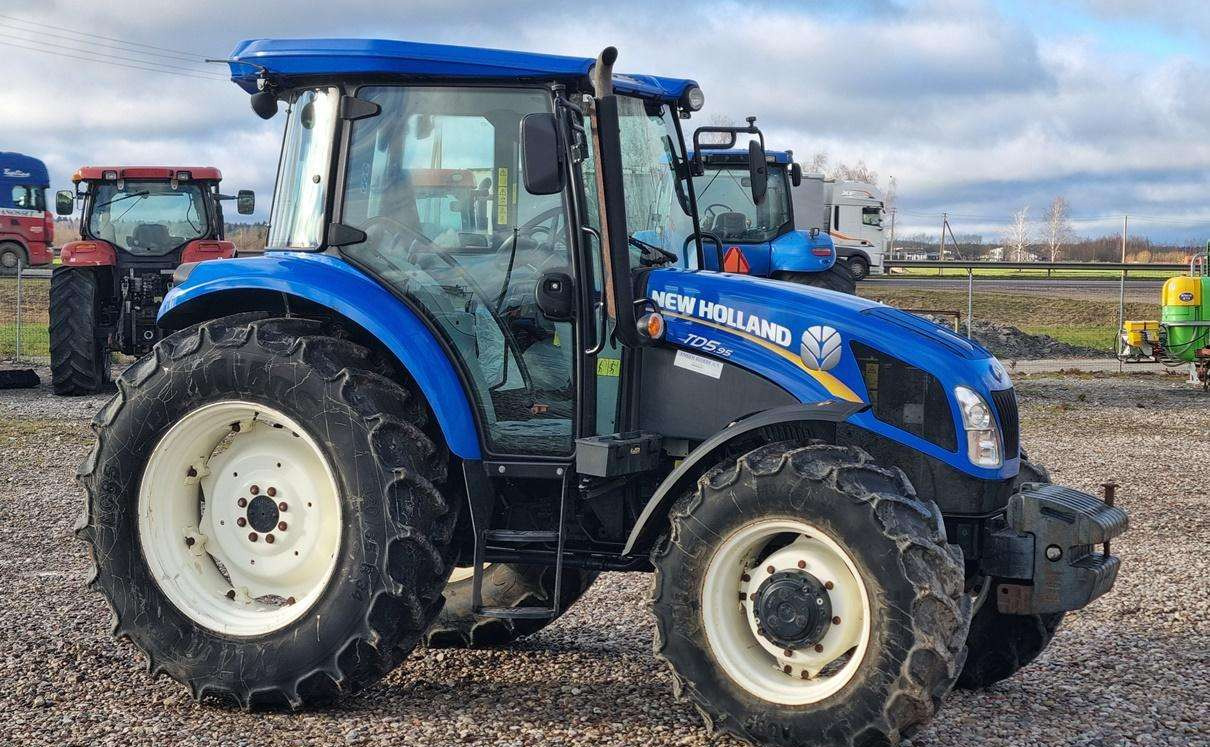New Holland TD 5.95 - جرار: صور 5 New Holland TD 5.95 - جرار: صور 5
