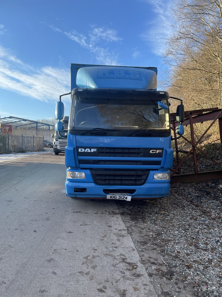 Daf 65CF 220 4x2 Curtain side - شاحنة ستارة: صور 3 Daf 65CF 220 4x2 Curtain side - شاحنة ستارة: صور 3