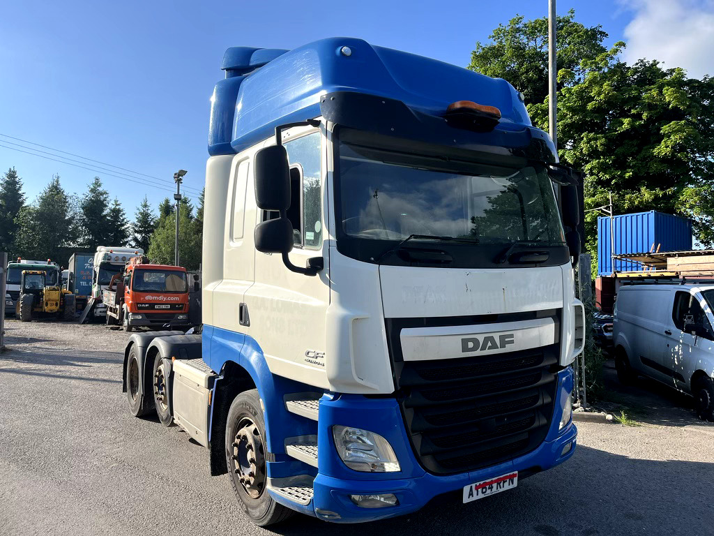 Daf 85CF-460 6x2 Euro 6 - شاحنة جرار: صور 1 Daf 85CF-460 6x2 Euro 6 - شاحنة جرار: صور 1