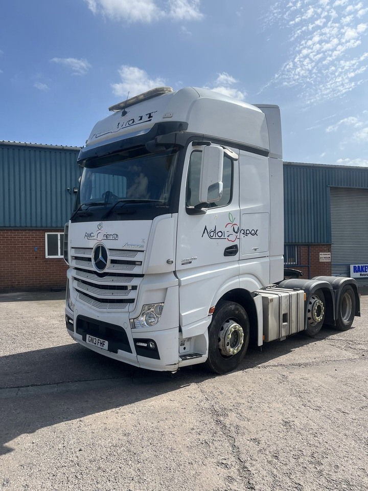Mercedes Actros 2545 6x2 Tractor Unit - شاحنة جرار: صور 1 Mercedes Actros 2545 6x2 Tractor Unit - شاحنة جرار: صور 1