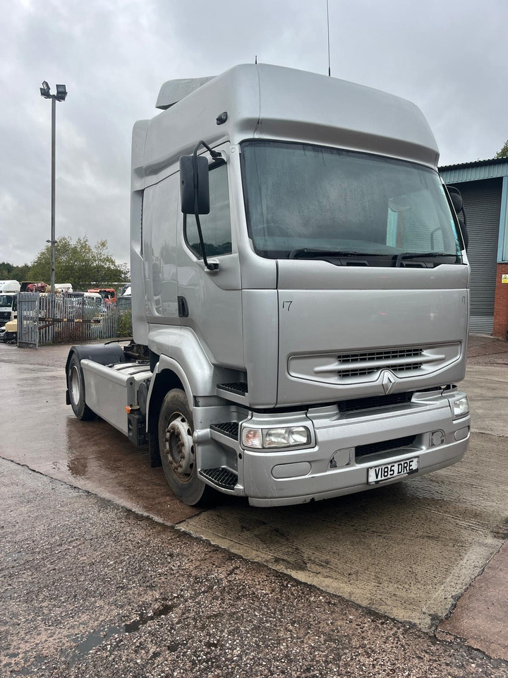 Renault Premium 385 - شاحنة جرار: صور 1 Renault Premium 385 - شاحنة جرار: صور 1