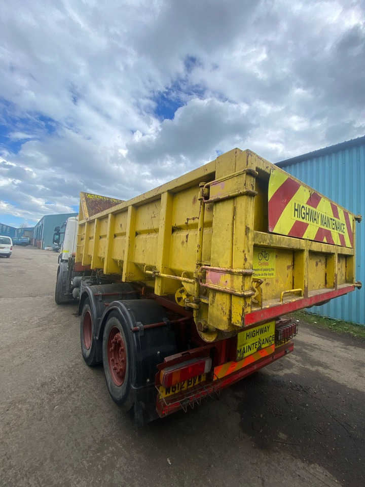 Scania 94D 260 6x2 Rigid - قلابات: صور 3 Scania 94D 260 6x2 Rigid - قلابات: صور 3