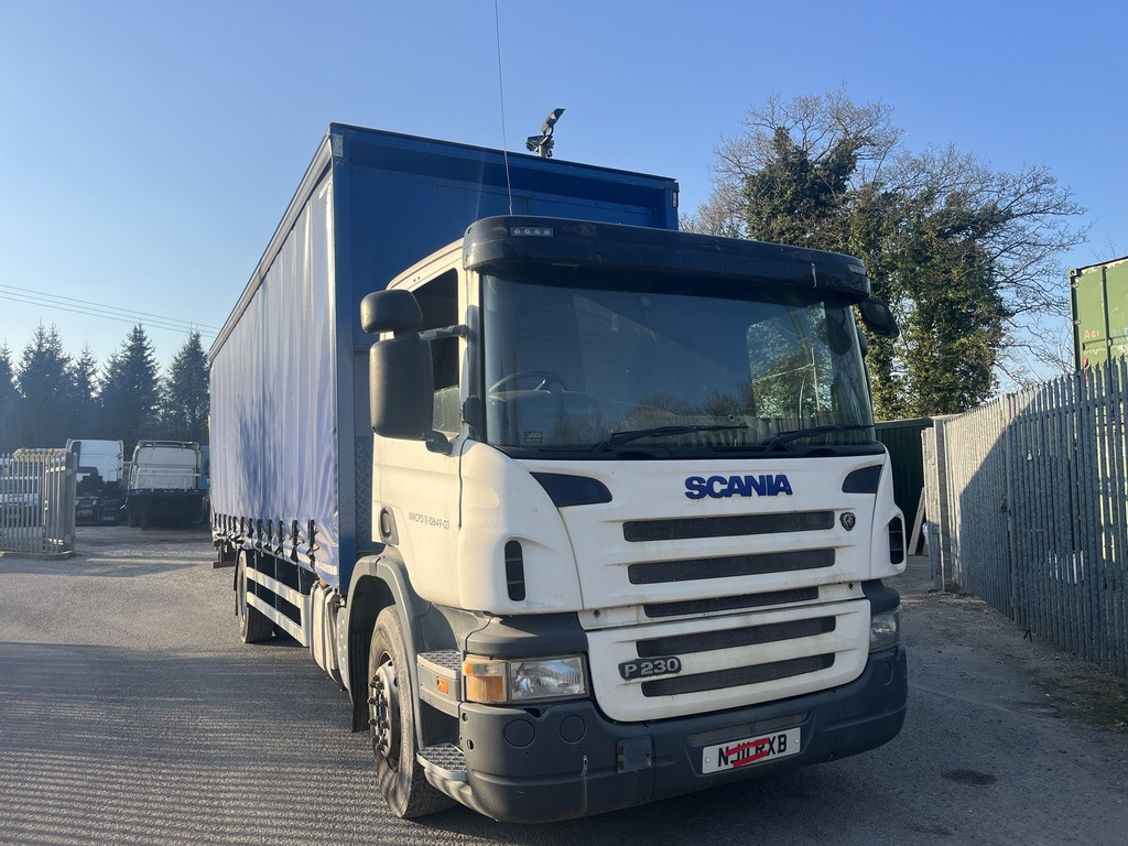 Scania P230 4x2 Curtain side - شاحنة ستارة: صور 1 Scania P230 4x2 Curtain side - شاحنة ستارة: صور 1
