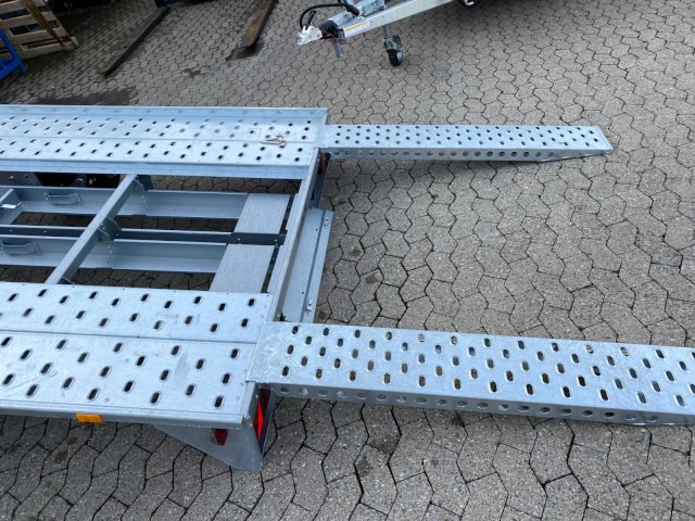 Brenderup Autotransportanhänger AT2500HBTB 2,5 to. 3950 x 2000 mm - شاحنة نقل سيارات مقطورة: صور 5 Brenderup Autotransportanhänger AT2500HBTB 2,5 to. 3950 x 2000 mm - شاحنة نقل سيارات مقطورة: صور 5