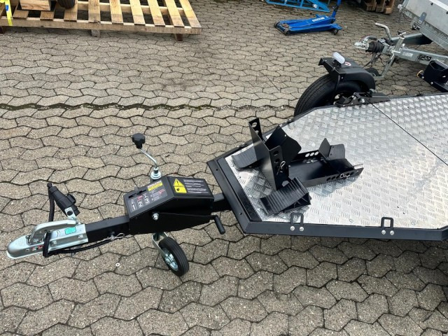 Lorries Motorradanhänger MT-1, 0,75 to. 245 x 99 cm, Alu-Felgen - مقطورة دراجة نارية: صور 3 Lorries Motorradanhänger MT-1, 0,75 to. 245 x 99 cm, Alu-Felgen - مقطورة دراجة نارية: صور 3